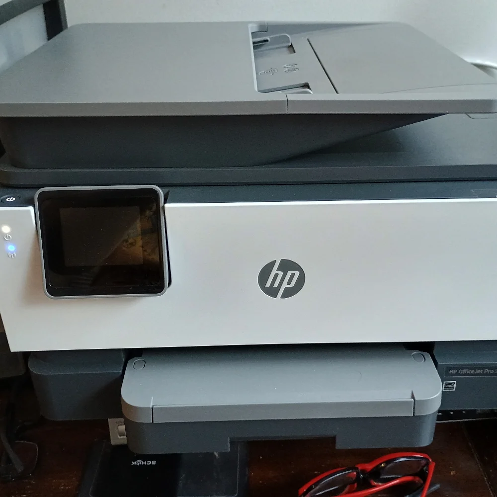 I'm selling a pristine HP printer scanner copier and fax